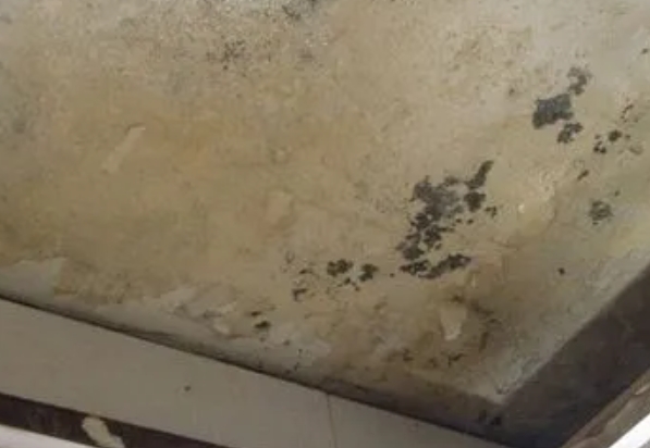 桂林阳台漏水维修公司分享下桂林卫生间渗水维修需要注意哪些问题。